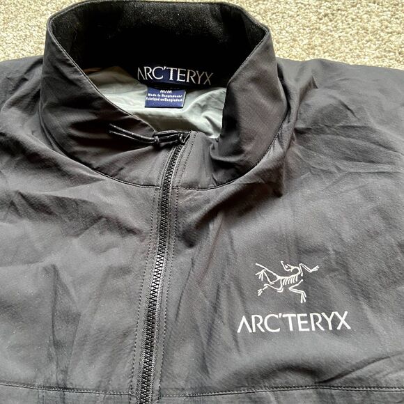 ARC'TERYX BLACK WINDBREAKER CASUAL OUTDOOR JACKET MENS SIZE MEDIUM - Picture 2 of 6